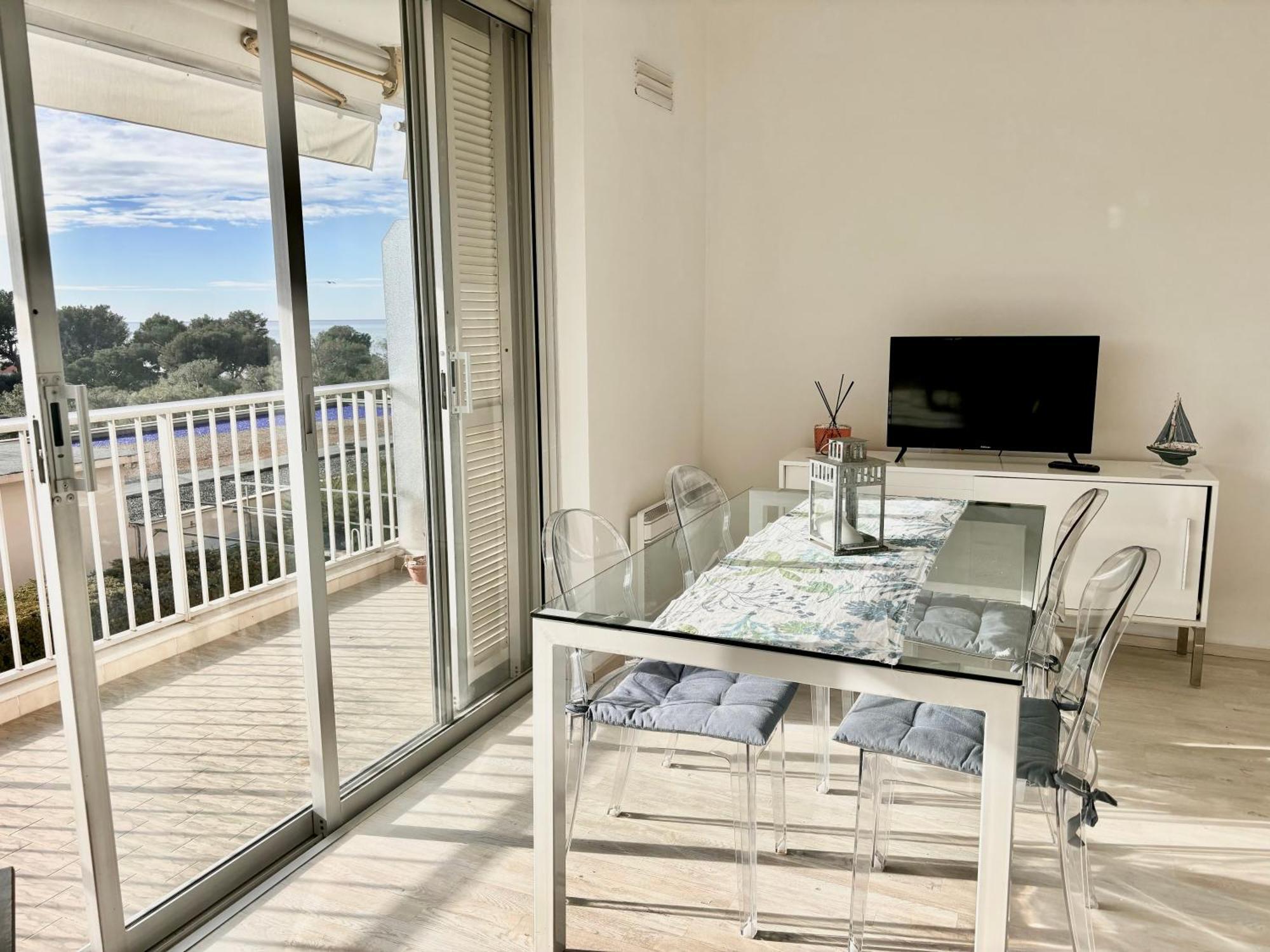 French Riviera Apartment With Swimming Pool And Free Parking Near Monaco 로퀴에브륀캡마르탱 외부 사진