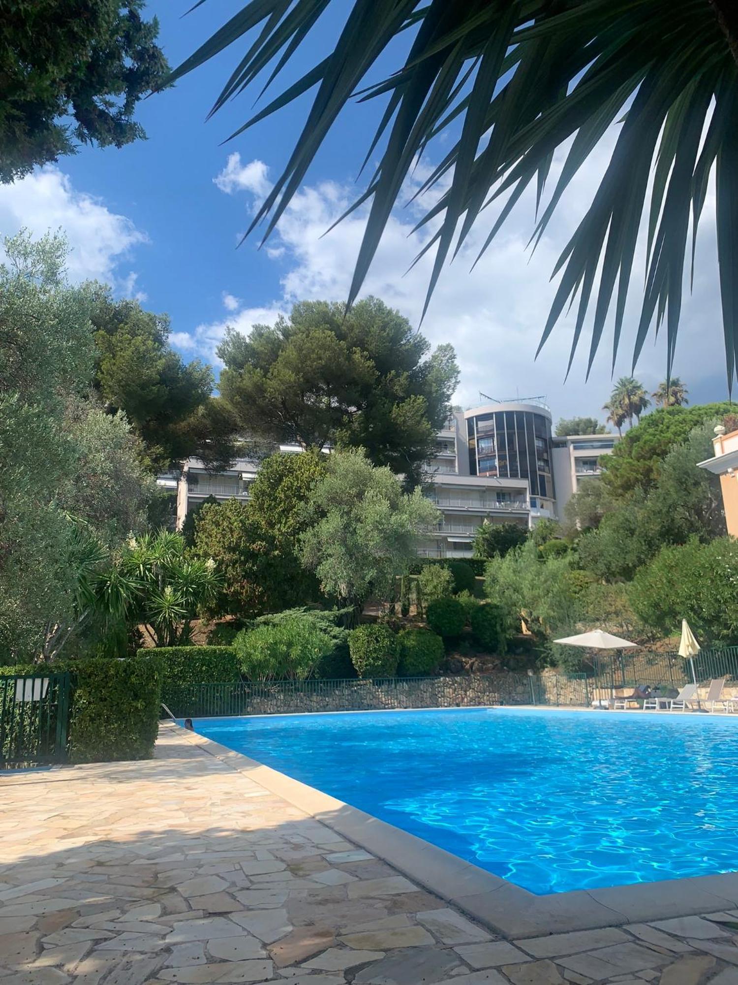 French Riviera Apartment With Swimming Pool And Free Parking Near Monaco 로퀴에브륀캡마르탱 외부 사진